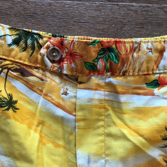Vintage Hawaiian Swim Trunks - Picture 4 of 6